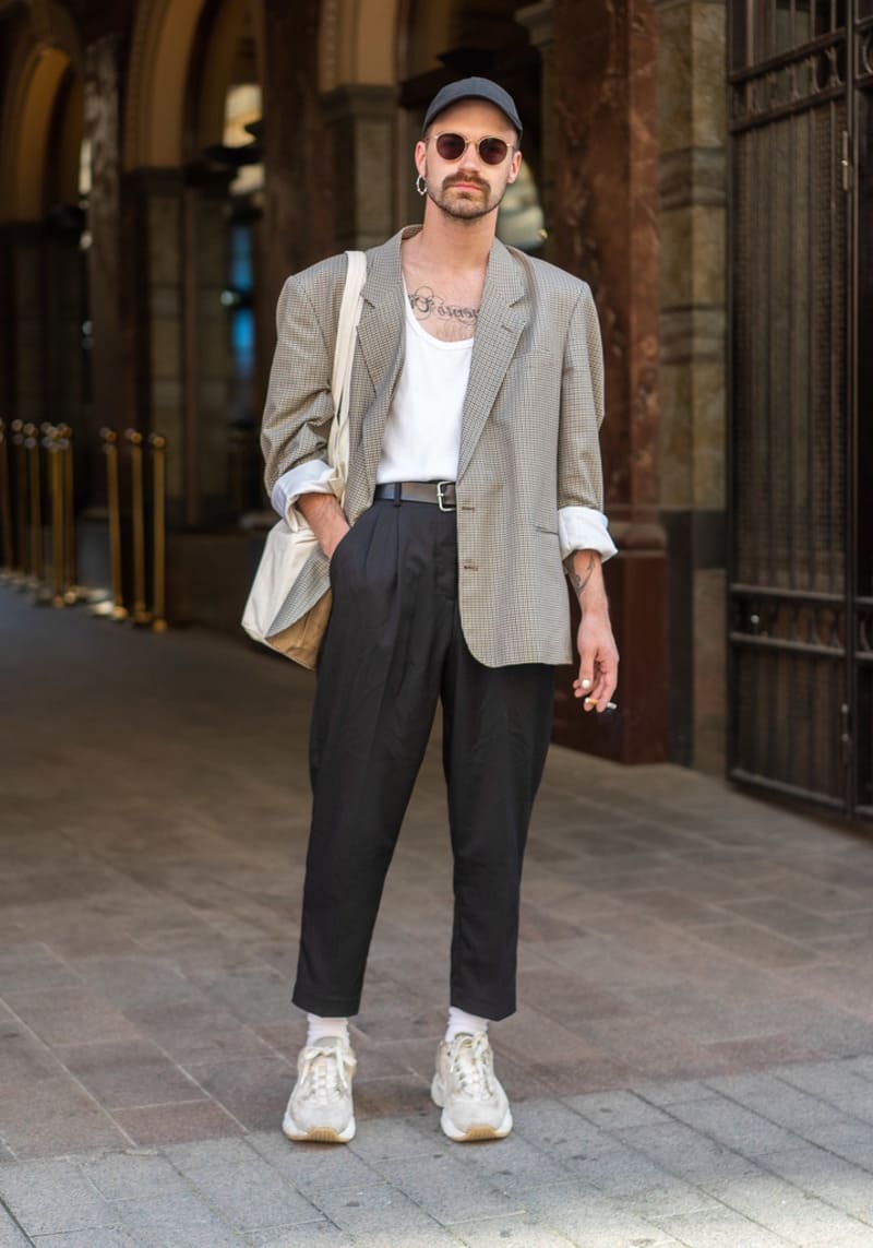 phối đồ với áo blazer nam cùng áo thun
