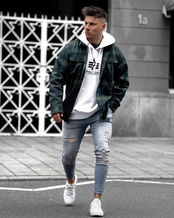 phối đồ với áo khoác nam cùng quần jeans