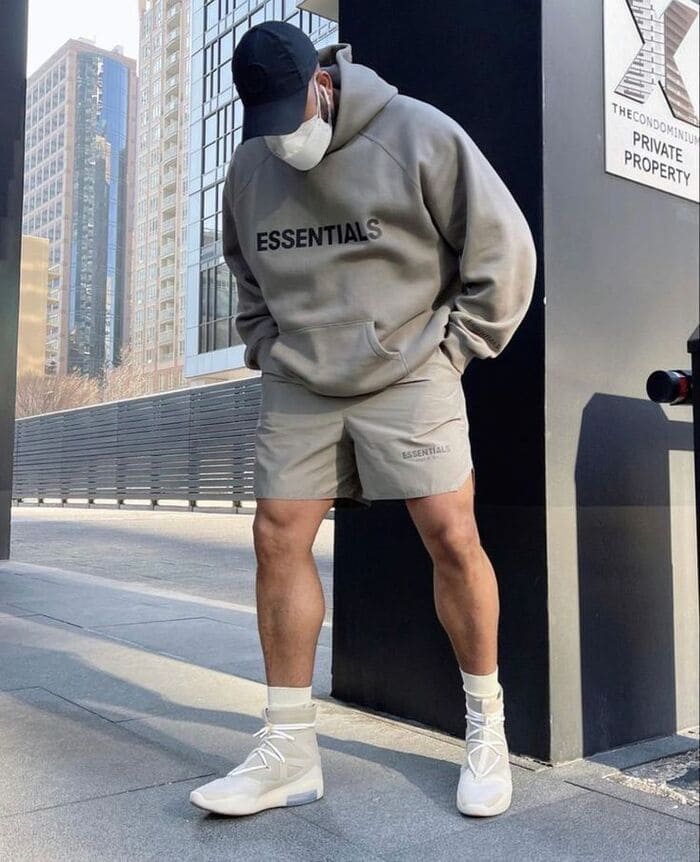 phối đồ với áo khoác nam cùng quần short