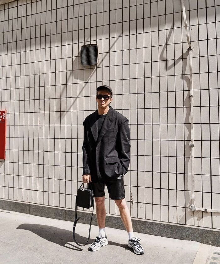 phối đồ với áo khoác nam cùng quần short